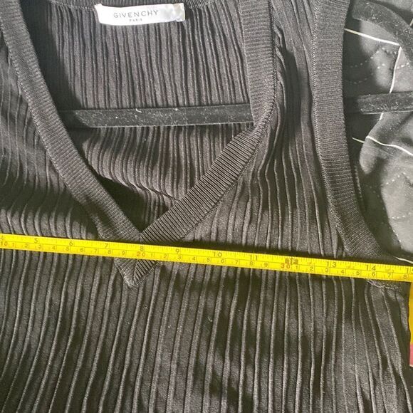 Givenchy dress  - Picture 7 of 8